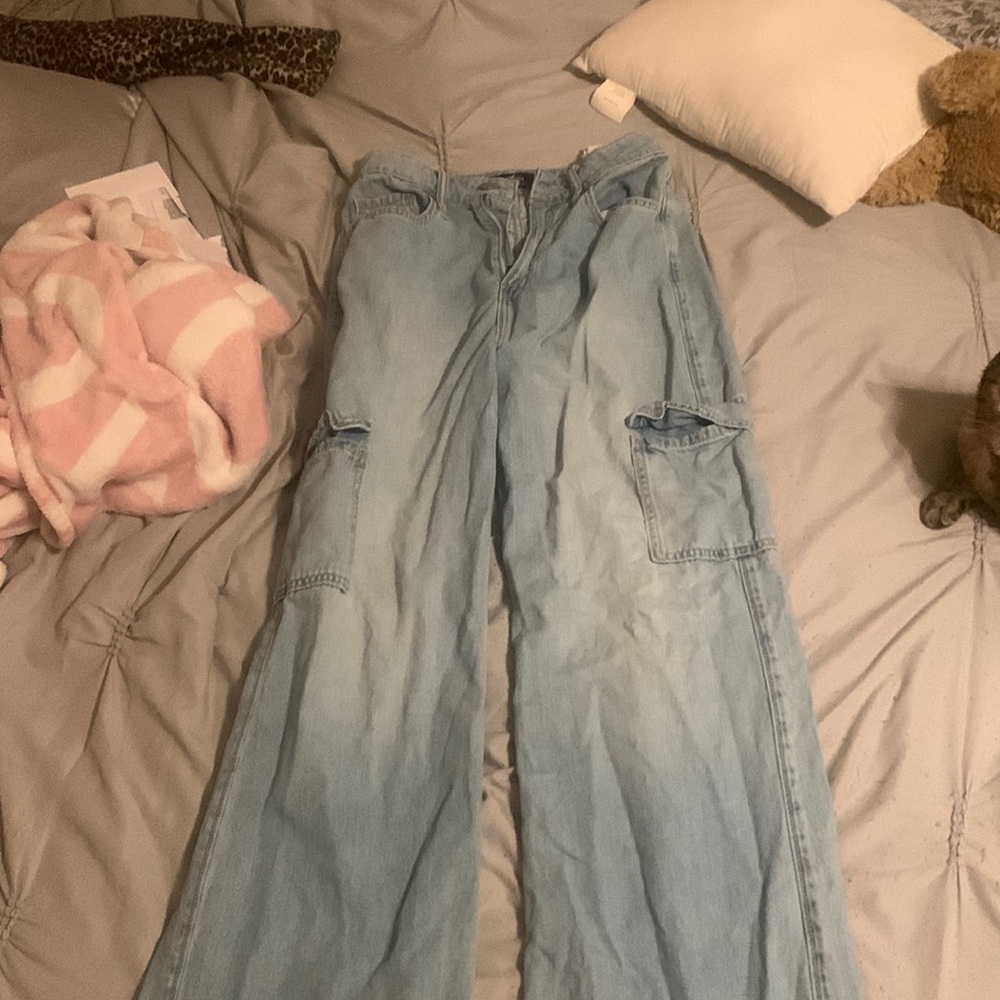 HOLLISTER baggy cargo jeans